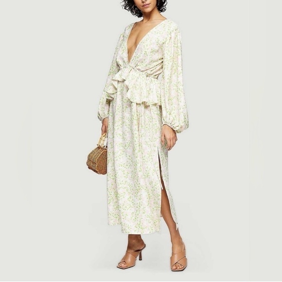 Topshop Dresses & Skirts - Topshop Light Floral Maxi Dress, Size 6, Great Condition